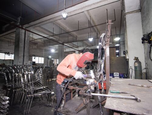 Dernières nouvelles de l'entreprise Se concentrer sur l'exportation de mobilier de mariage | Créer une toute nouvelle série, intégrer la chaîne d'approvisionnement et fournir des solutions personnalisées