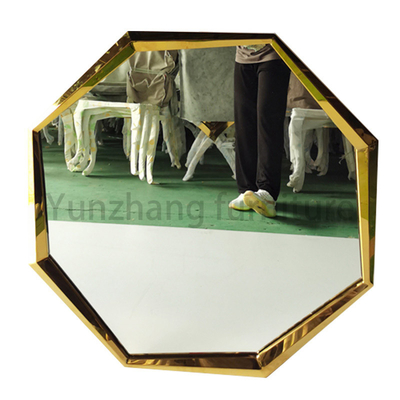 Miroir irrégulièrement gâché luxueux Diamond Shaped For Cloakroom Bedroom de verre