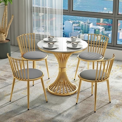Une table de thé élégante avec une base métallique La combinaison parfaite de style et de fonction