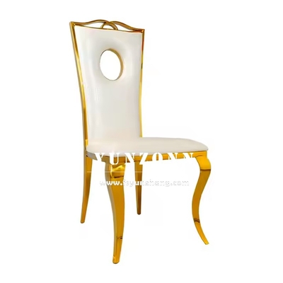 Chaise de salle à manger en acier inoxydable or Chaise de mariage en cuir en PU blanc de luxe pour les événements de fête d'hôtel