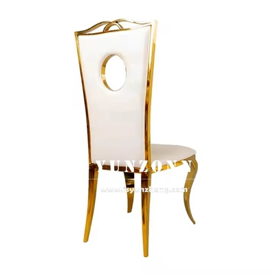 Chaise de salle à manger en acier inoxydable or Chaise de mariage en cuir en PU blanc de luxe pour les événements de fête d'hôtel