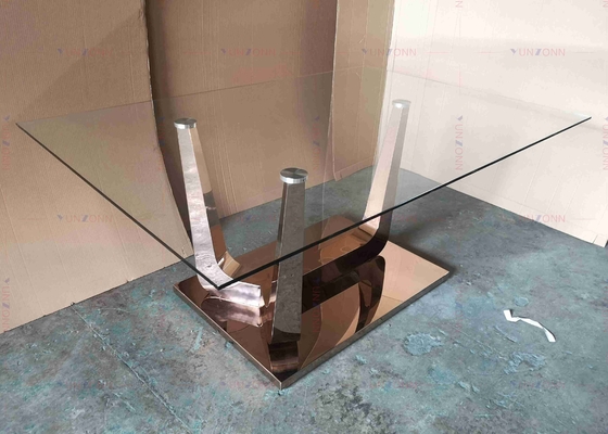 Les solides solubles basent les tables de salle à manger modernes de luxe annotent la table de salle à manger en verre mise pour 4