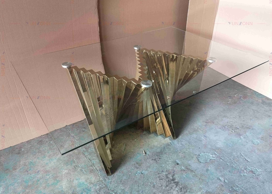 Les solides solubles basent les tables de salle à manger modernes de luxe annotent la table de salle à manger en verre mise pour 4