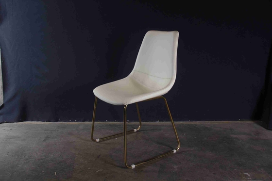 Chaises dinantes modernes élégantes minces simples en cuir blanches pour le restaurant à la maison