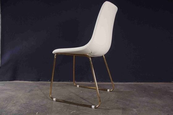 Chaises dinantes modernes élégantes minces simples en cuir blanches pour le restaurant à la maison