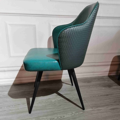 La conception nordique bleue à la maison dinant des chaises allument la chaise en cuir de luxe de dossier