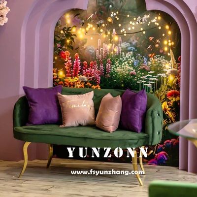 Canapé deux places moderne en acier inoxydable avec tissu de velours pour hôtels et événements de mariage