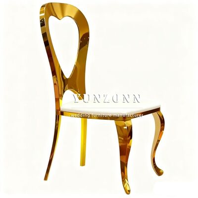 Bon prix Chaise de salle à manger en acier inoxydable en forme de cœur d'or Durable Commercial Unique Dubai Wedding Design pour un usage extérieur en ligne