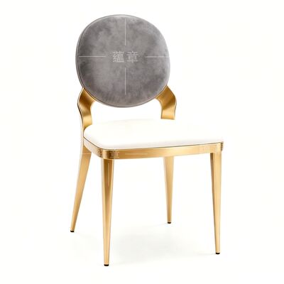 Bon prix Chaises de banquet d'hôtel dorées empilables à dossier rond en métal de luxe et tissu gris pour événements et mariages en vente en gros en ligne
