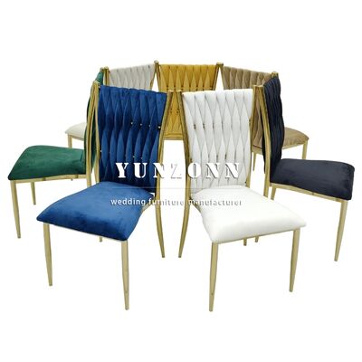 Bon prix Salle de mariage or en acier inoxydable velours tissu tapisserie chaise de mode pour le restaurant en ligne