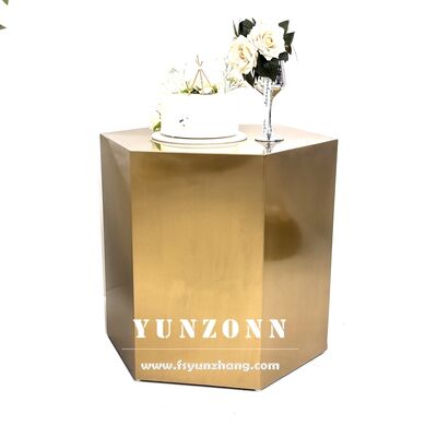 Bon prix Table basse hexagonale moderne en métal, nouveau design pour la maison et le jardin, avec application extérieure pour tabouret de rangement et d'assise en promotion en ligne