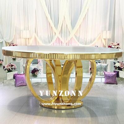 Bon prix Table de salle à manger ronde en MDF blanc avec base ronde en acier inoxydable doré pour mobilier d'événement, banquet et hôtel en ligne