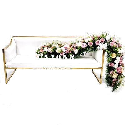 Bon prix Ensemble de canapés Electra blanc avec cadre doré en acier inoxydable moderne - Fauteuils pour couple pour salon d'hôtel, salle à manger, centre commercial, événements en extérieur en ligne