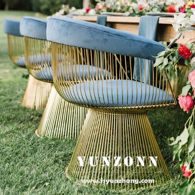 Bon prix Assise en tissu relaxante Nouveau fil de velours Chaise à manger en or cadre en acier inoxydable Nouveau design pour salon Hôtel restaurant en ligne